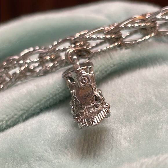 Sterling train charm - Picture 4 of 6